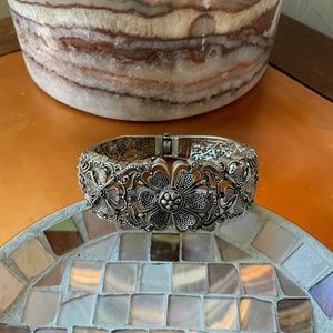 East Indian-Inspired Floral Design Metal Bracelet